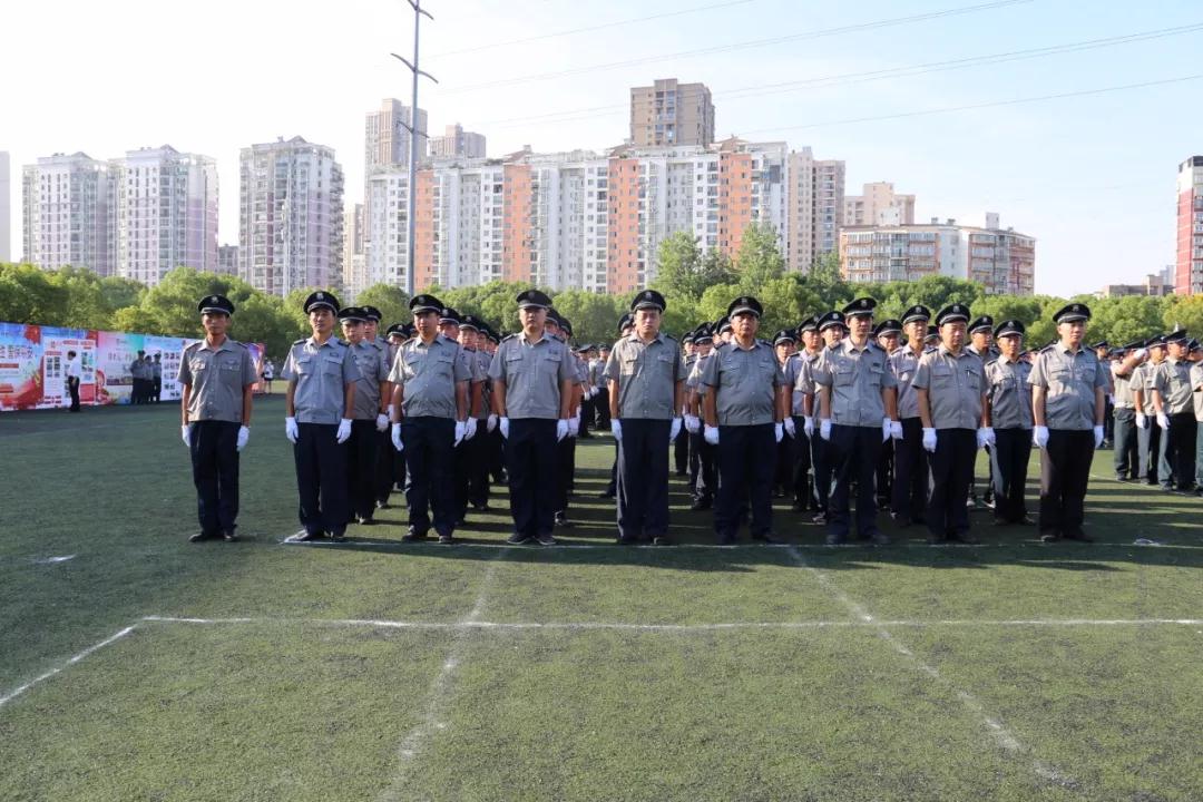 “保大庆、护军运”，武汉市千名保安集结宣誓